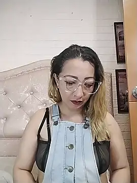 Snapshot of DanaMontana chatting on July 15, 2:46 pm DanaMontana online show from July 15, 2:46 pm