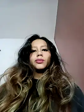 Snapshot of Annalia69 chatting on June 6, 3:12 am Annalia69 online show from June 6, 3:12 am