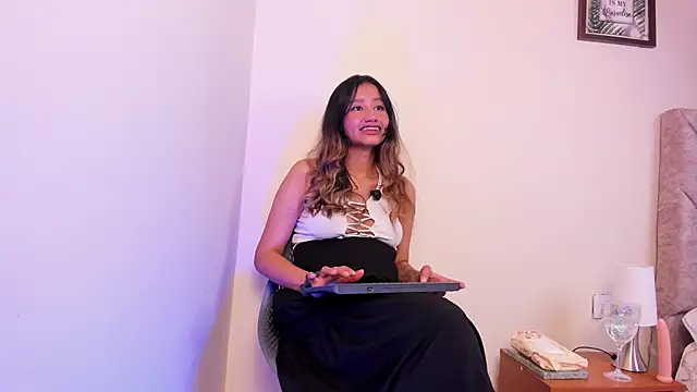 Snapshot of Annalia69 chatting on January 17, 4:21 pm Annalia69 online show from January 17, 4:21 pm