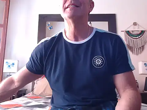 Snapshot of TommyLopez chatting on February 15, 3:44 pm TommyLopez online show from February 15, 3:44 pm