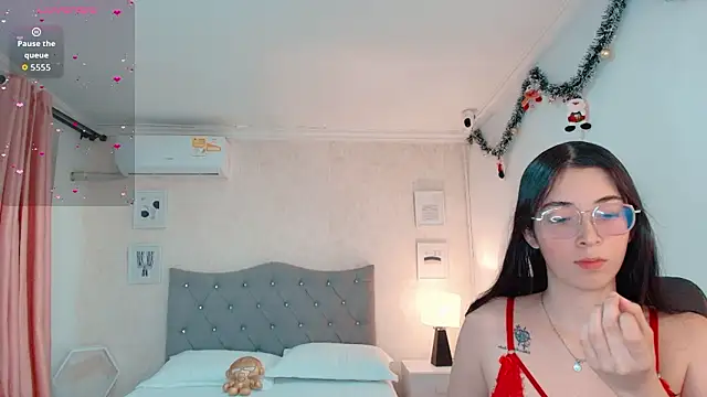 emmalove doll online show from February 11, 11:10 am