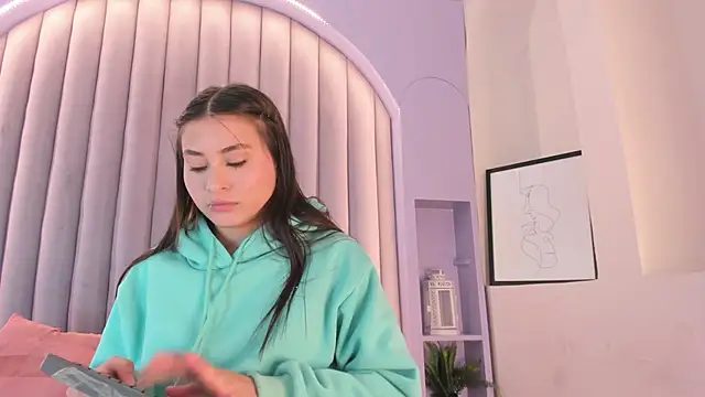 Miia Anderson online show from February 8, 2:26 pm