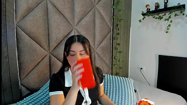 Miia Anderson online show from February 23, 12:06 pm