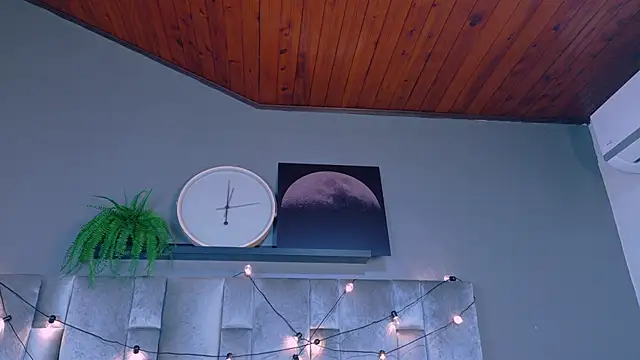 Miia Anderson online show from March 7, 12:10 pm