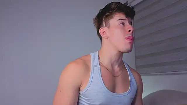 maxxcooper1 online show from December 19, 4:38 am