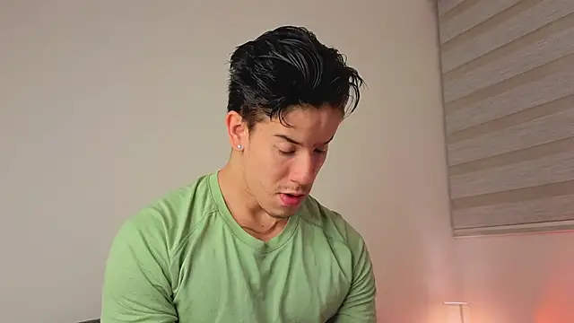 maxxcooper1 online show from January 15, 4:05 am