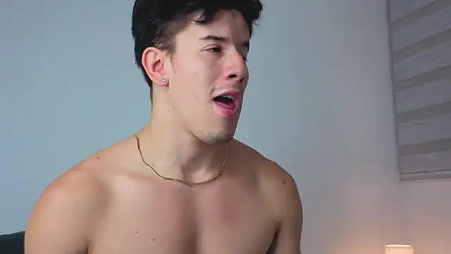 maxxcooper1 online show from January 14, 4:38 am