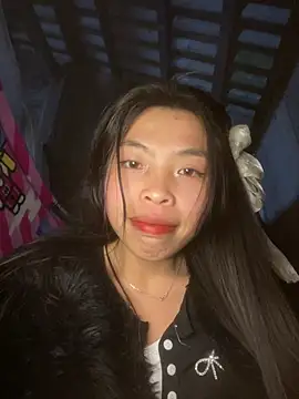 lux-su online show from March 14, 2:56 pm