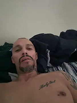 faces818 online show from March 15, 9:44 pm