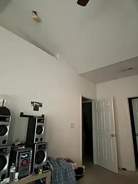 faces818 online show from March 10, 4:33 pm