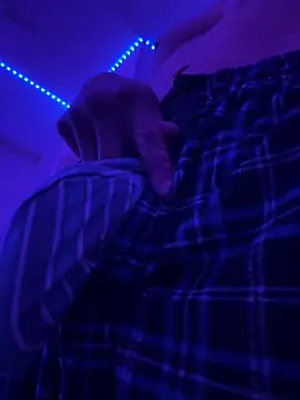 faces818 online show from April 2, 5:25 am