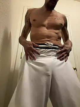 faces818 online show from April 13, 7:45 am