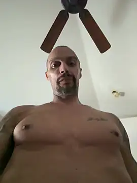 faces818 online show from March 22, 10:00 pm