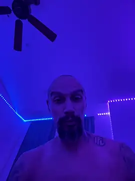 faces818 online show from April 21, 5:47 am