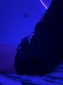 faces818 online show from April 14, 2:27 am