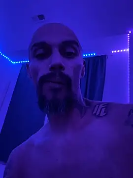 faces818 online show from April 19, 3:40 am