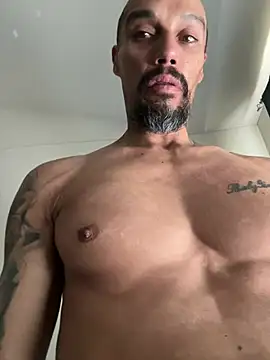 faces818 online show from April 26, 6:05 pm