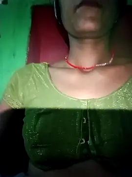 Maya Big55A online show from February 5, 9:10 pm