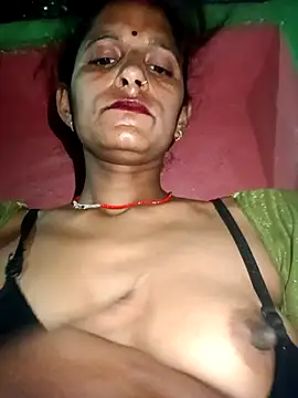 Maya Big55A online show from April 14, 11:10 pm