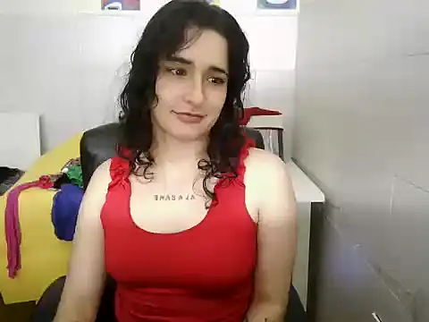 Snapshot of caramel-hotty chatting on December 15, 10:59 pm caramel-hotty online show from December 15, 10:59 pm