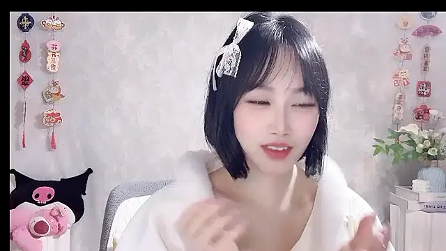 Snapshot of Pinkgirl520 chatting on February 26, 2:17 pm Pinkgirl520 online show from February 26, 2:17 pm