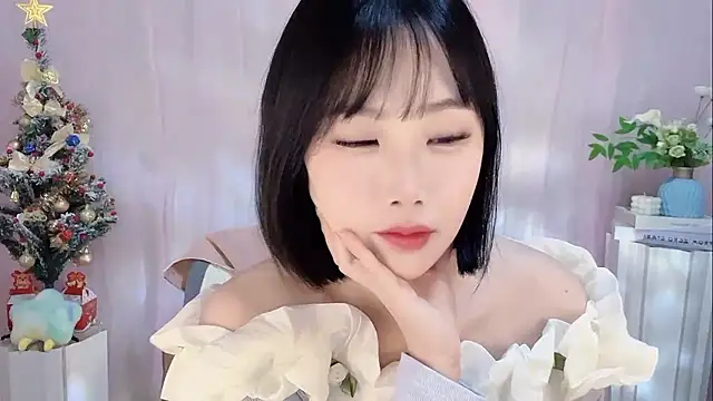 Snapshot of Pinkgirl520 chatting on January 8, 2:28 am Pinkgirl520 online show from January 8, 2:28 am