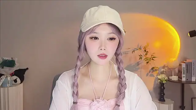 Pinkgirl520 online show from May 10, 3:21 am
