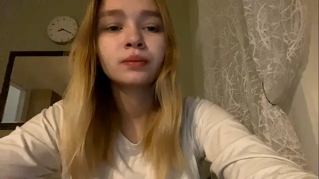 Snapshot of Leifuture chatting on January 14, 1:20 am Leifuture online show from January 14, 1:20 am