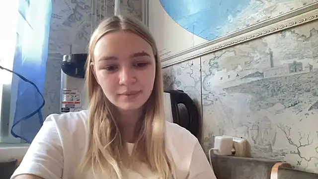 Snapshot of Leifuture chatting on June 29, 5:47 am Leifuture online show from June 29, 5:47 am