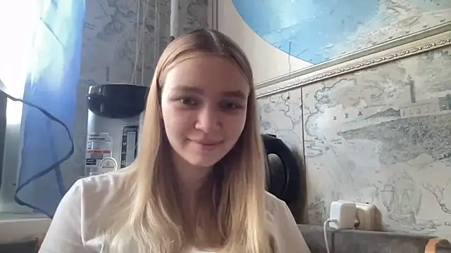 Snapshot of Leifuture chatting on June 25, 5:12 am Leifuture online show from June 25, 5:12 am