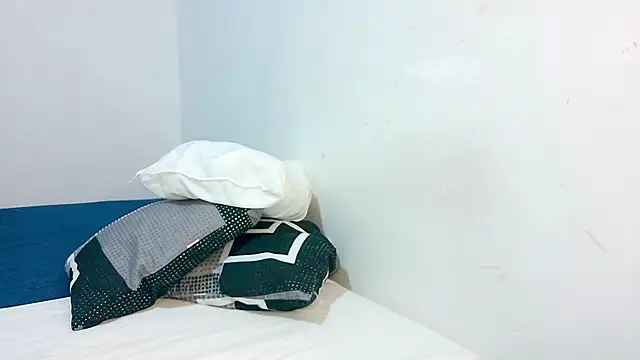 Sthefanyx2 online show from April 8, 12:56 am