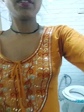 Snapshot of sexy_shital chatting on June 21, 1:44 am sexy shital online show from June 21, 1:44 am