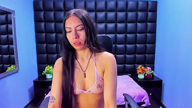 Alana Hotterr online show from February 5, 4:41 am