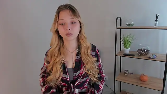 Kim Northav online show from December 21, 2:30 pm