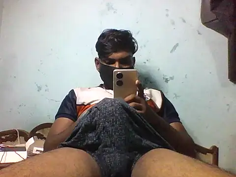 Snapshot of shurti51278 chatting on August 4, 7:18 pm shurti51278 online show from August 4, 7:18 pm