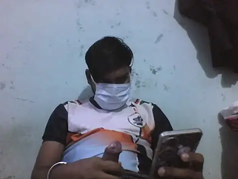 Snapshot of shurti51278 chatting on July 17, 9:50 am shurti51278 online show from July 17, 9:50 am