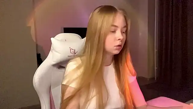 LumiSun online show from February 19, 7:55 pm