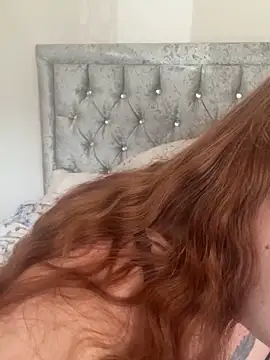 AnnieAinsx online show from May 5, 9:34 am