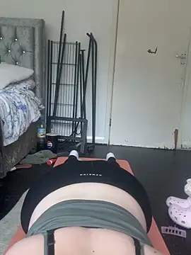 AnnieAinsx online show from May 11, 2:45 pm