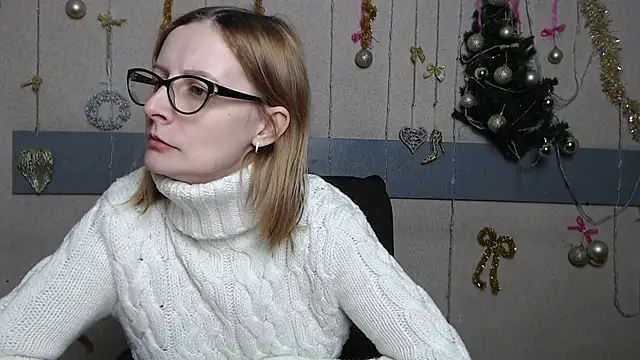 AliceMillss online show from December 17, 2:11 pm