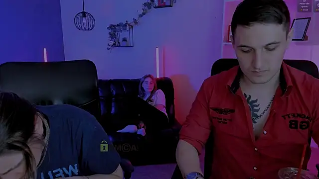 beauty liam online show from April 16, 2:23 am