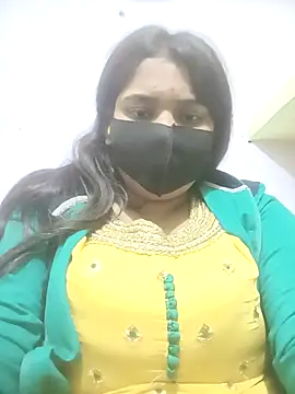 Snapshot of Yaya_345 chatting on December 15, 8:31 am Yaya 345 online show from December 15, 8:31 am