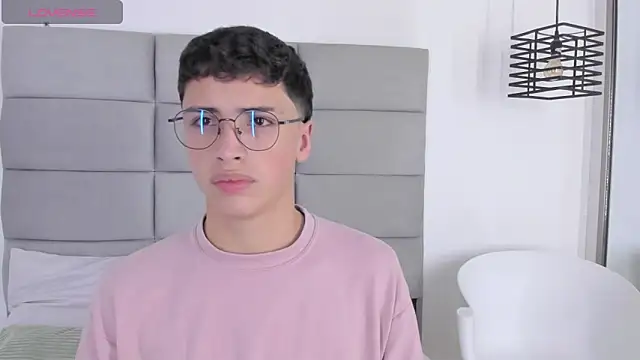 JoshClaarktt online show from March 17, 4:04 am