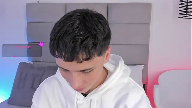 JoshClaarktt online show from April 11, 4:09 am