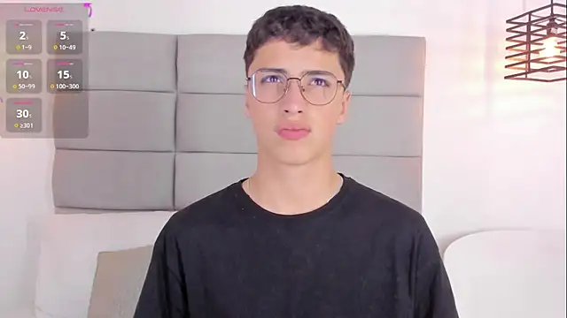 JoshClaarktt online show from April 19, 4:02 am