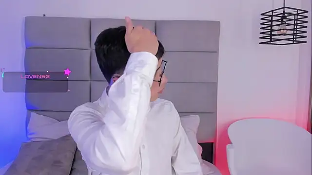 JoshClaarktt online show from April 10, 4:08 am