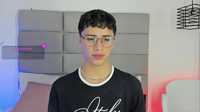 JoshClaarktt online show from March 29, 4:14 am