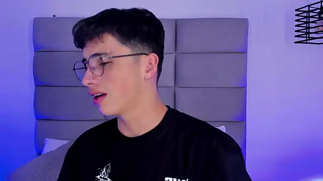 JoshClaarktt online show from June 28, 4:08 am