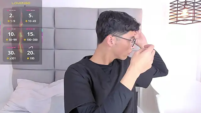 JoshClaarktt online show from February 17, 3:59 am