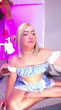 TaylorSweetI online show from April 21, 8:59 pm